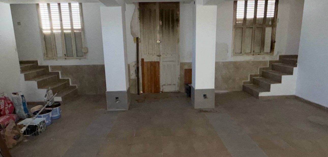 Venta - Finca / Country Property -
Rojales