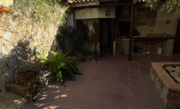 Venta - Finca / Country Property -
Rojales