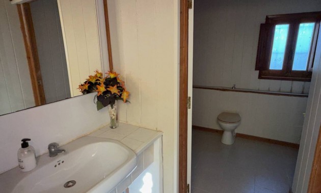 Venta - Finca / Country Property -
Rojales