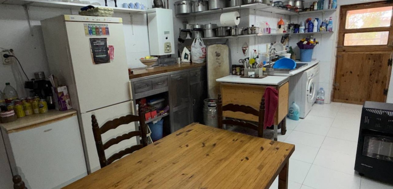 Venta - Finca / Country Property -
Rojales