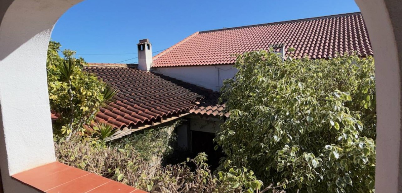 Venta - Finca / Country Property -
Rojales