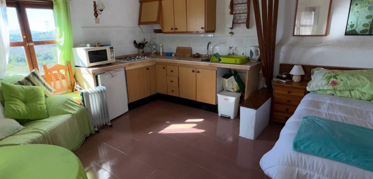 Venta - Finca / Country Property -
Rojales