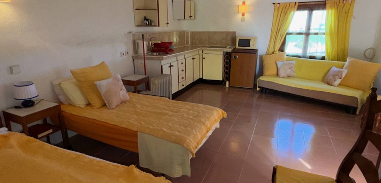 Venta - Finca / Country Property -
Rojales