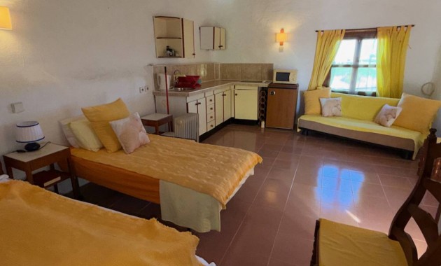 Venta - Finca / Country Property -
Rojales