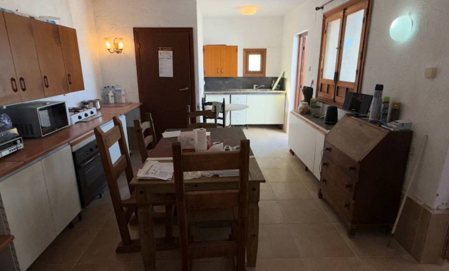 Venta - Finca / Country Property -
Rojales