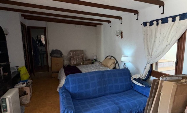 Venta - Finca / Country Property -
Rojales