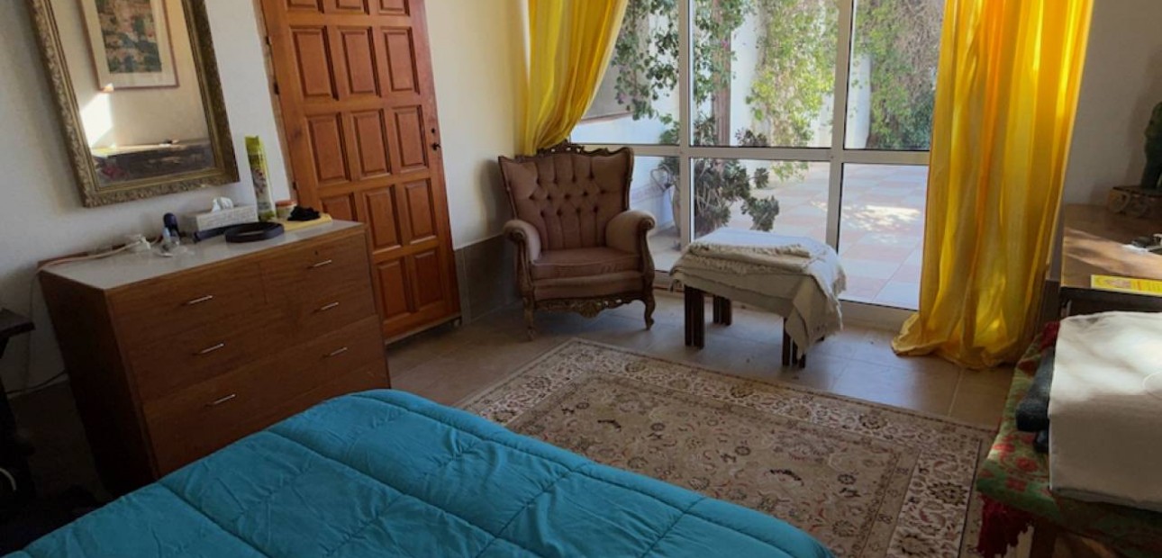 Venta - Finca / Country Property -
Rojales