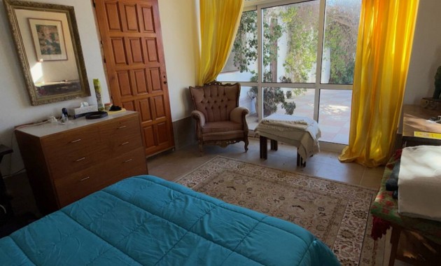 Venta - Finca / Country Property -
Rojales