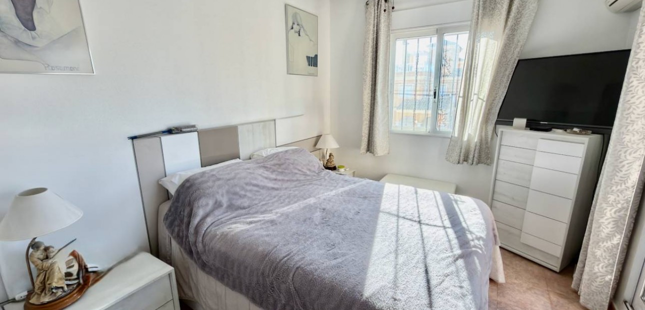 Herverkoop - Villa -
Lo Crispin