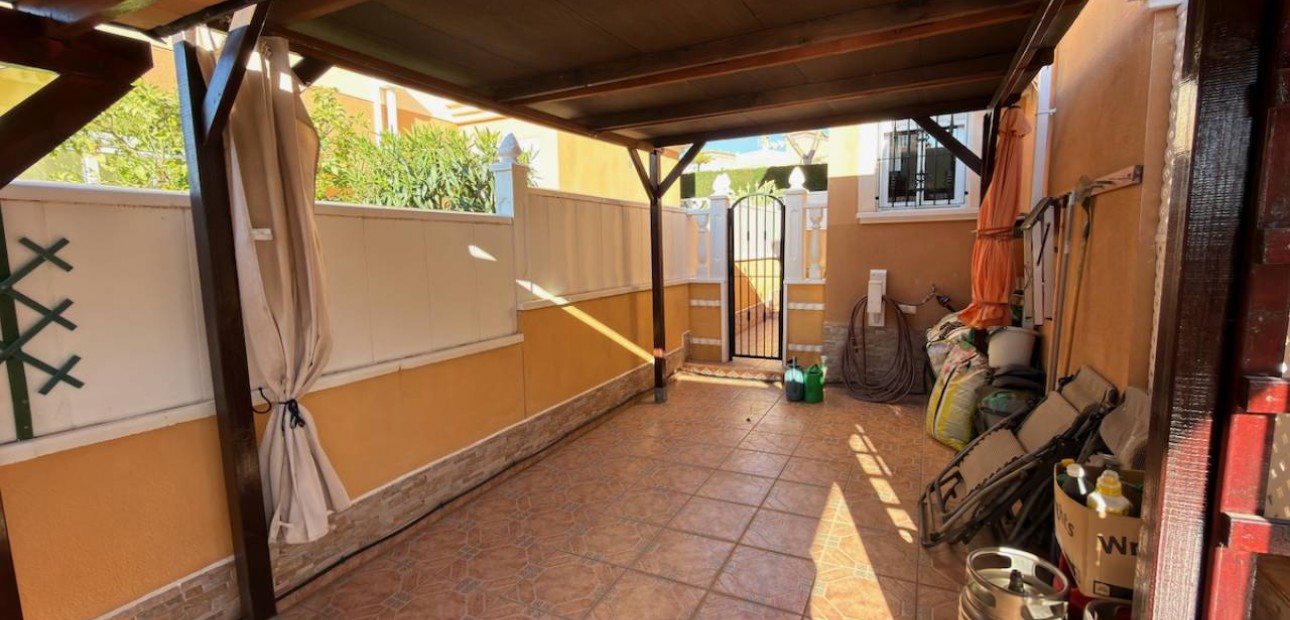 Herverkoop - Villa -
Lo Crispin