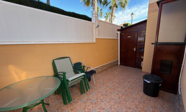 Herverkoop - Villa -
Lo Crispin