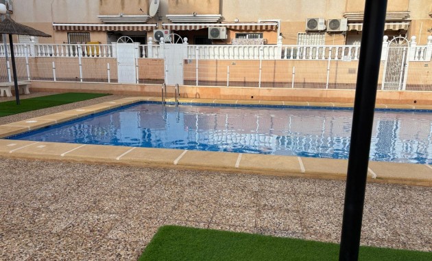 Venta - Ático -
Torrevieja - Nueva Torrevieja