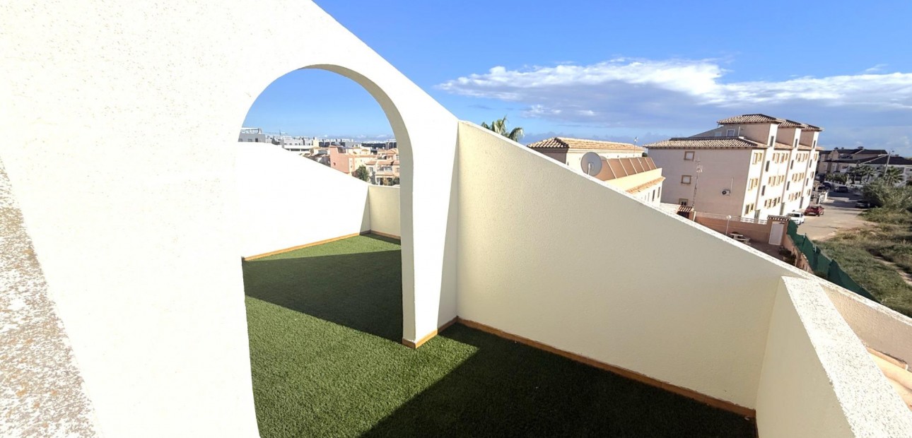 Herverkoop - Villa -
Orihuela Costa - La Zenia