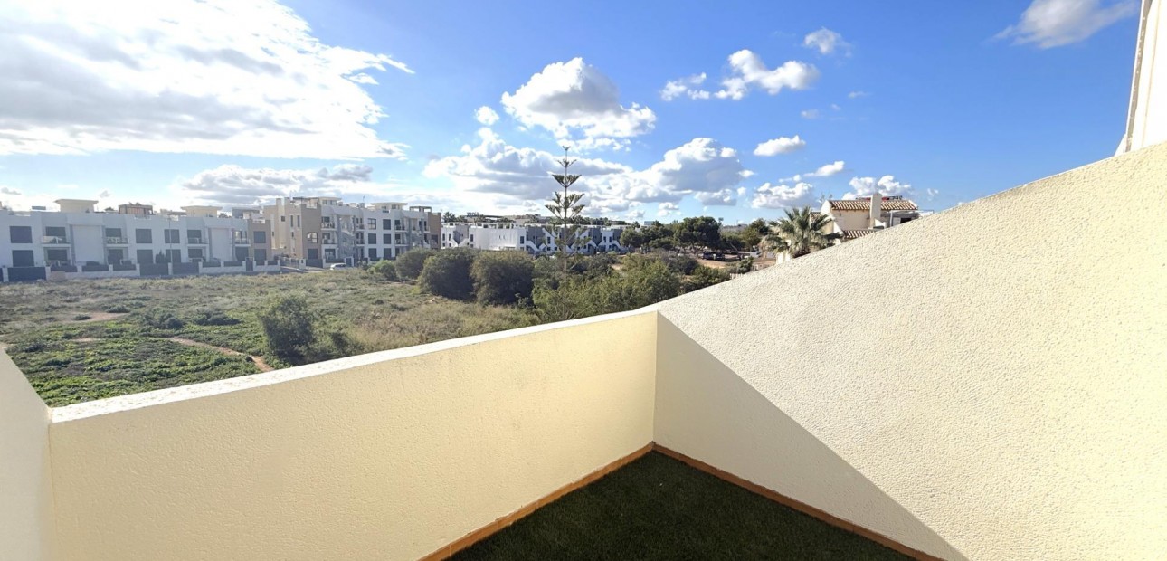 Herverkoop - Villa -
Orihuela Costa - La Zenia