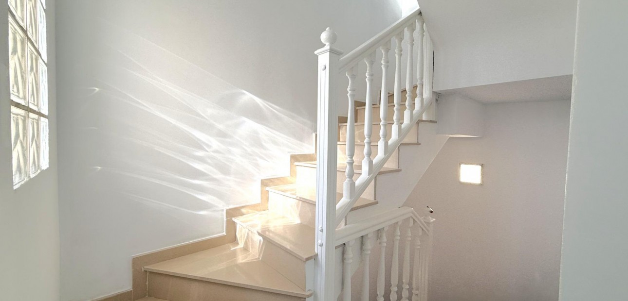 Herverkoop - Villa -
Orihuela Costa - La Zenia