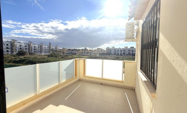 Herverkoop - Villa -
Orihuela Costa - La Zenia