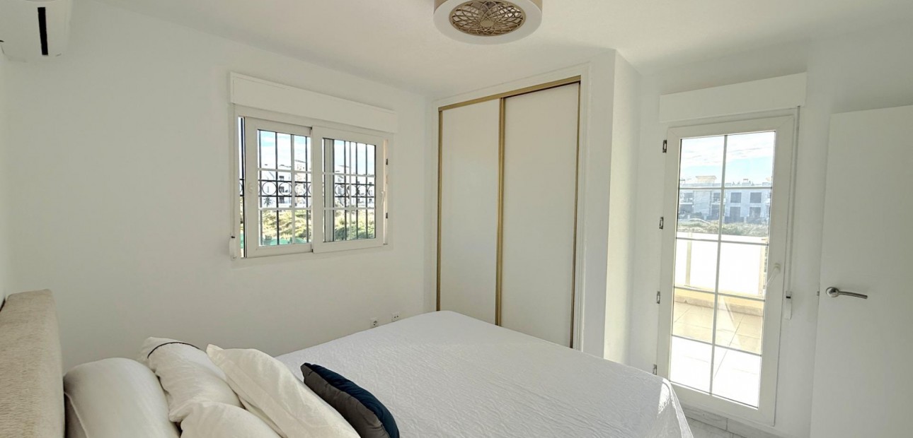 Herverkoop - Villa -
Orihuela Costa - La Zenia