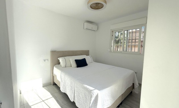 Herverkoop - Villa -
Orihuela Costa - La Zenia