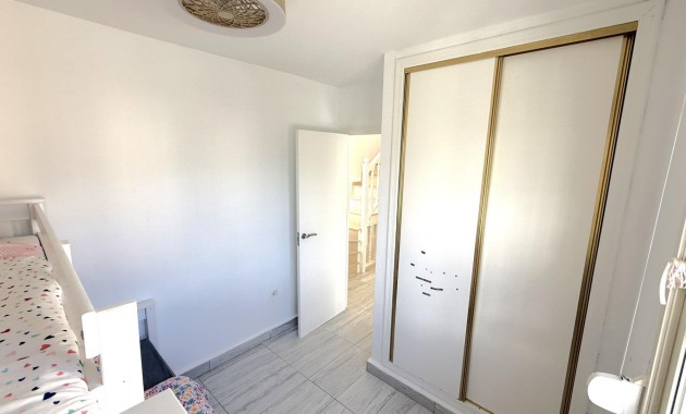 Herverkoop - Villa -
Orihuela Costa - La Zenia