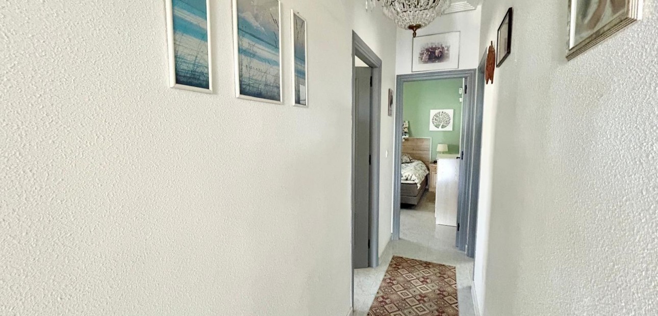 Sale - Villa -
Torrevieja - El chaparral