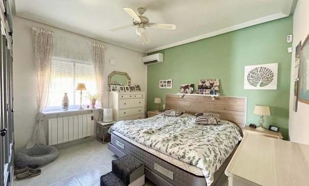 Sale - Villa -
Torrevieja - El chaparral