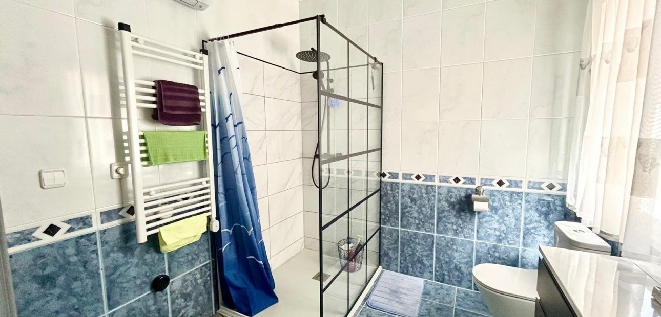 Sale - Villa -
Torrevieja - El chaparral