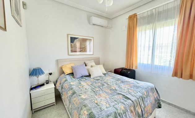 Sale - Villa -
Torrevieja - El chaparral