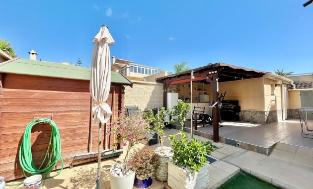 Sale - Villa -
Torrevieja - El chaparral