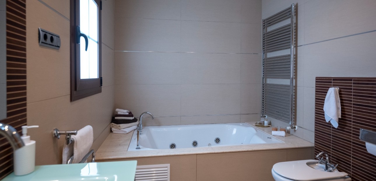 Sale - Detached Villa -
Jerónimo y Avileses - Jerónimo y Avileses - Town