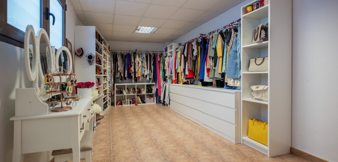 Sale - Detached Villa -
Jerónimo y Avileses - Jerónimo y Avileses - Town