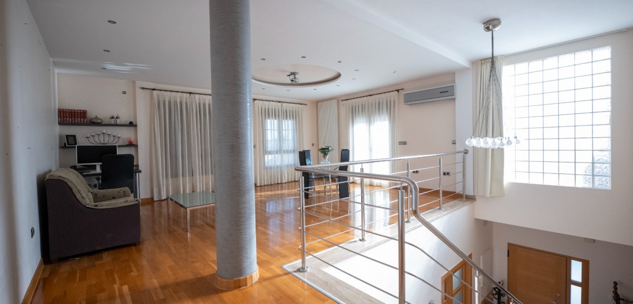 Sale - Detached Villa -
Jerónimo y Avileses - Jerónimo y Avileses - Town