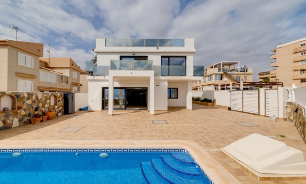Sale - Detached Villa -
La Mata - La Mata - Town