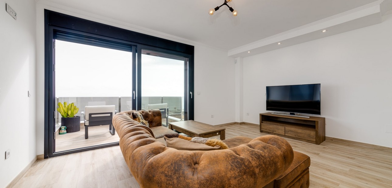 Sale - Detached Villa -
La Mata - La Mata - Town