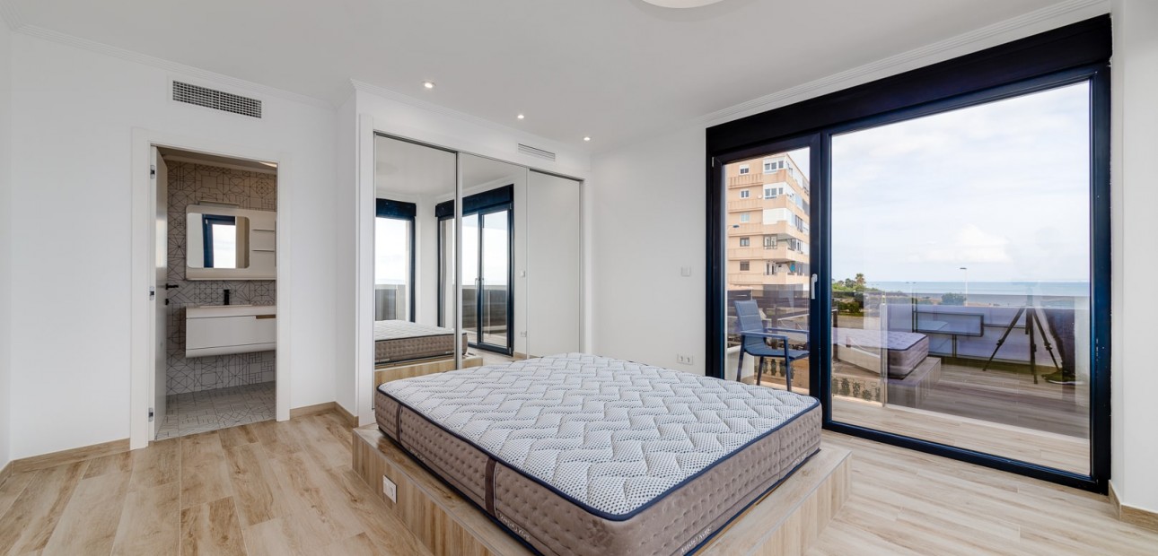 Sale - Detached Villa -
La Mata - La Mata - Town