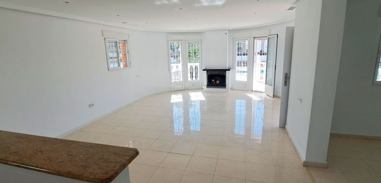 Sale - Country Property -
Catral - Catral - Country