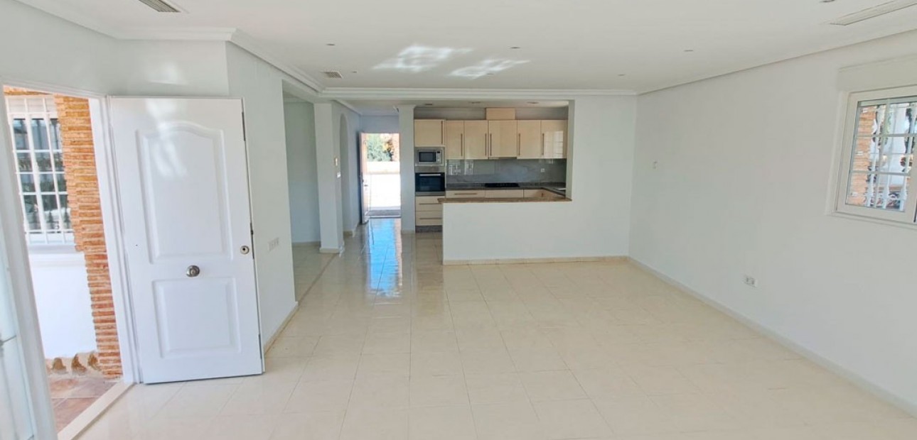 Sale - Country Property -
Catral - Catral - Country