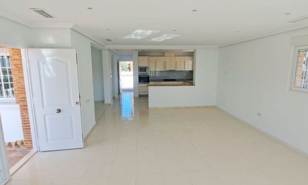 Sale - Country Property -
Catral - Catral - Country