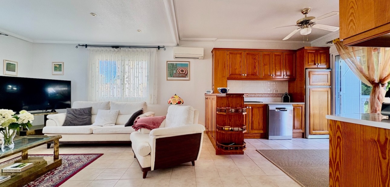 Sale - Single Family Home -
Orihuela Costa - Las Filipinas