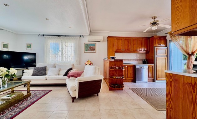 Sale - Single Family Home -
Orihuela Costa - Las Filipinas