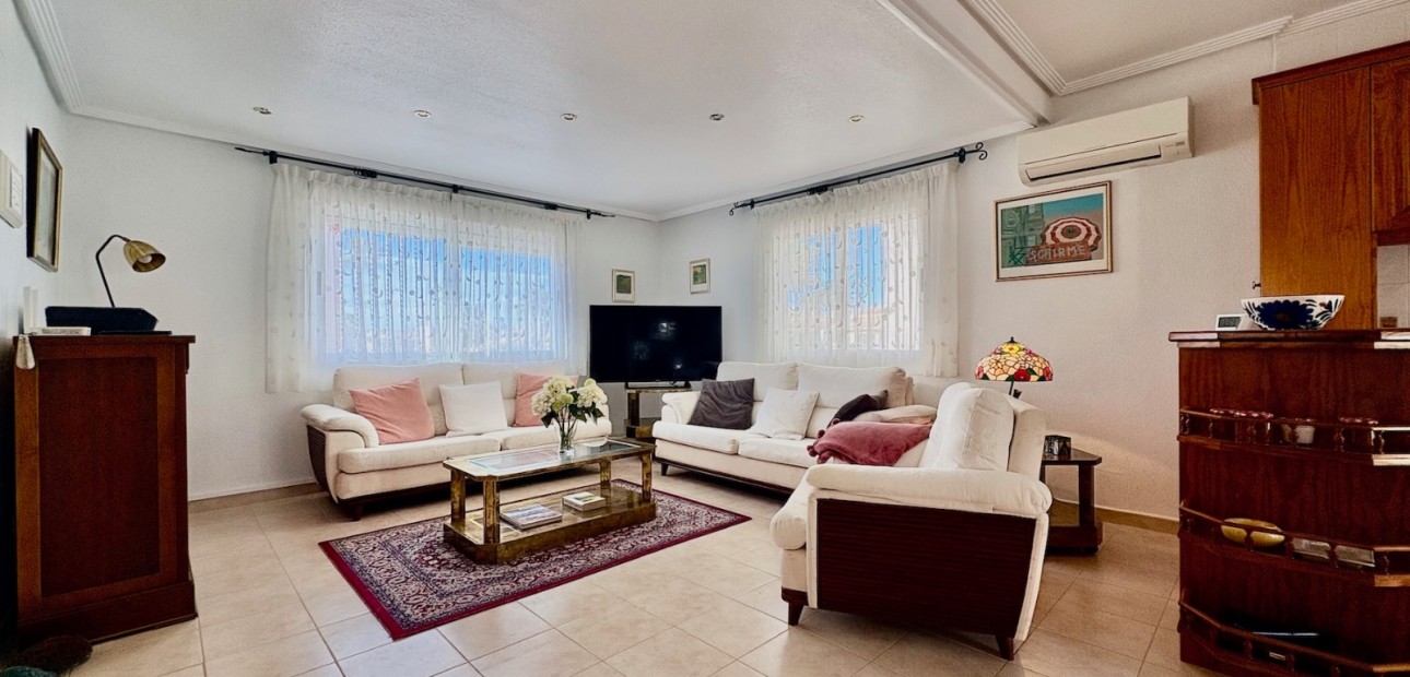 Sale - Single Family Home -
Orihuela Costa - Las Filipinas