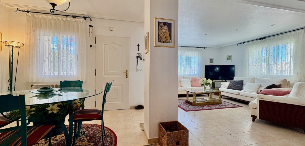 Sale - Single Family Home -
Orihuela Costa - Las Filipinas