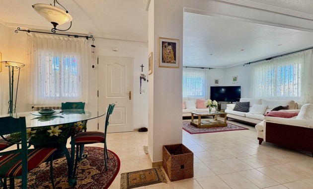 Sale - Single Family Home -
Orihuela Costa - Las Filipinas