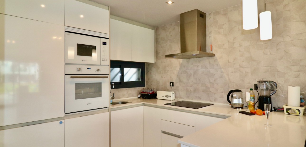 Herverkoop - Appartement / flat -
Guardamar del Segura - Guardamar - El Raso