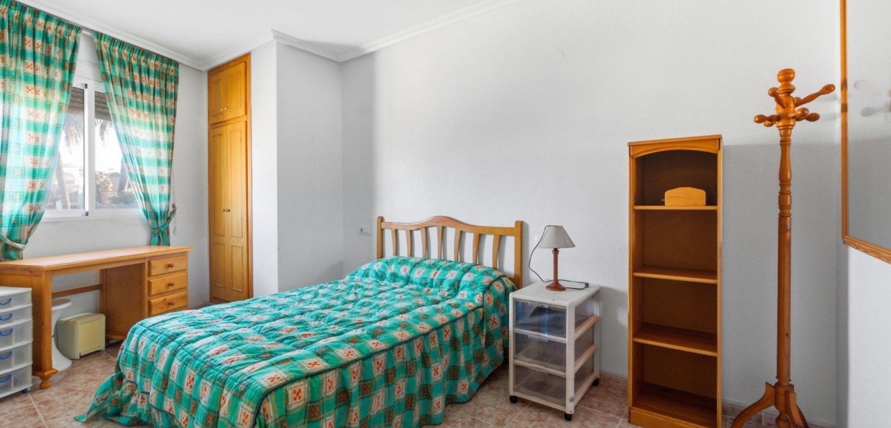 Venta - Apartamento / piso -
Torrevieja - Centro