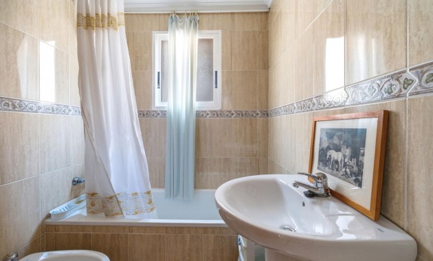 Venta - Apartamento / piso -
Torrevieja - Centro