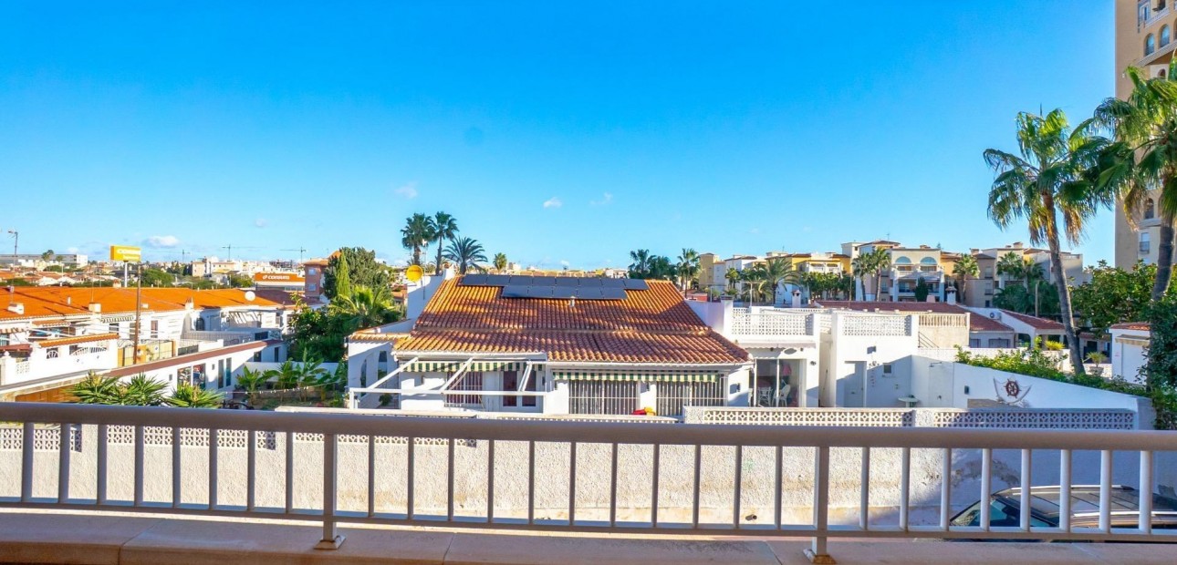 Venta - Apartamento / piso -
Torrevieja - Centro