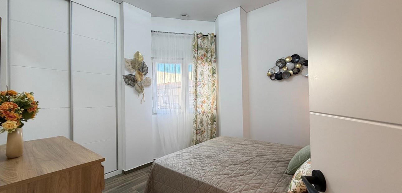 Venta - Apartamento / piso -
Torrevieja - torrevieja