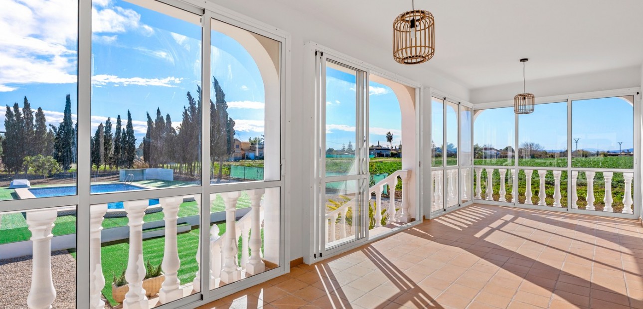 Herverkoop - Country Property -
Dolores - Dolores - Town