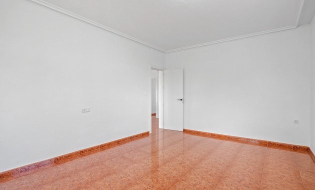 Herverkoop - Country Property -
Dolores - Dolores - Town