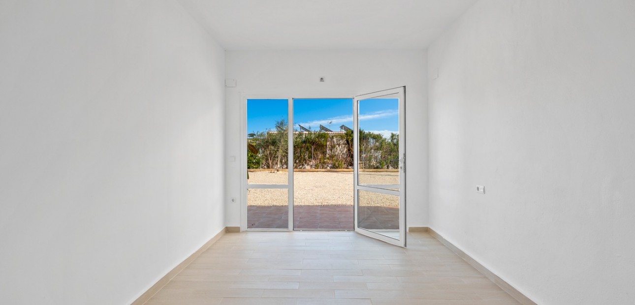 Herverkoop - Country Property -
Dolores - Dolores - Town